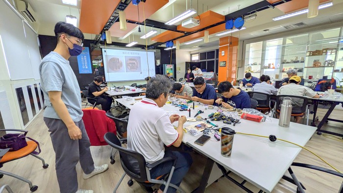 20250423-0430【正修創客基地×工學院】基礎電子應用實作工作坊-舞蹈燈藍芽音箱圖片