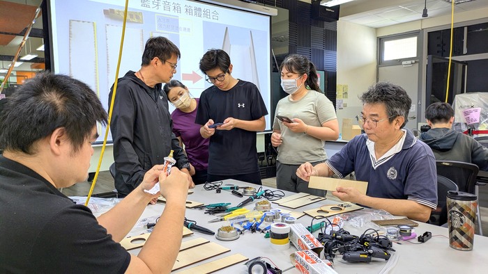 20250423-0430【正修創客基地×工學院】基礎電子應用實作工作坊-舞蹈燈藍芽音箱圖片
