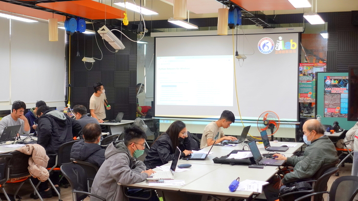 2025【正修創客基地×工學院】同儕學習社群研習-AI人工智慧應用與實作工作坊系列活動圖片