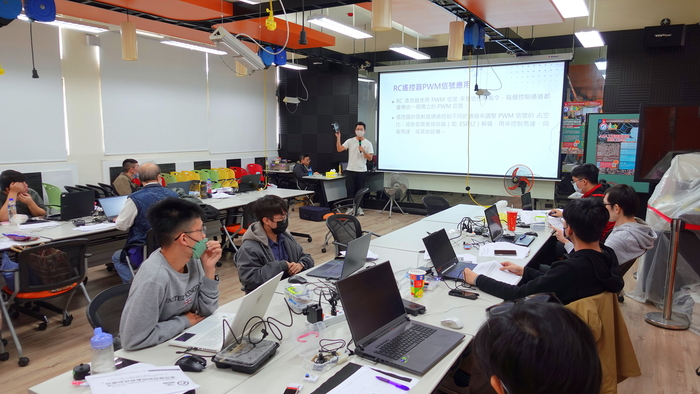 2025【正修創客基地×工學院】同儕學習社群研習-AI人工智慧應用與實作工作坊系列活動圖片