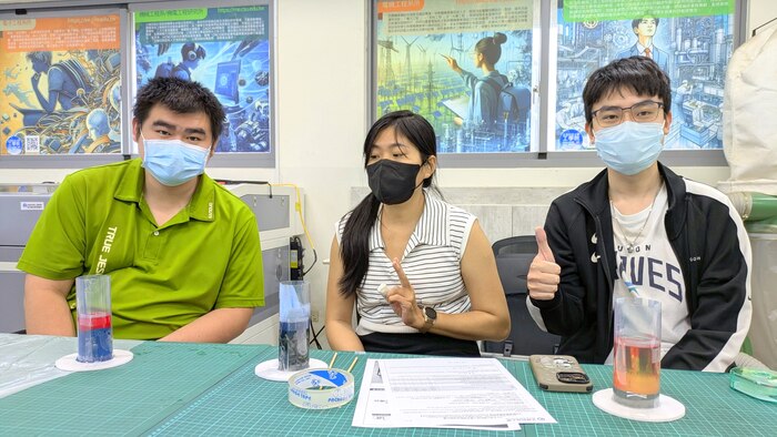 20250409【正修創客基地×工學院】工程材料應用實作工作坊-雙色染水泥燭台圖片