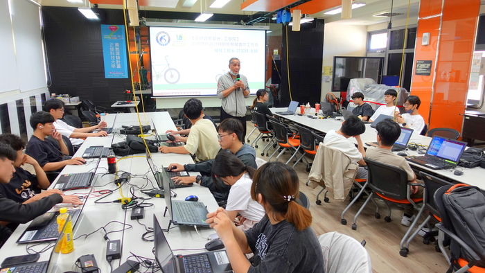 20250418【正修創客基地×工學院】簡易物件設計與動態模擬實作工作坊圖片
