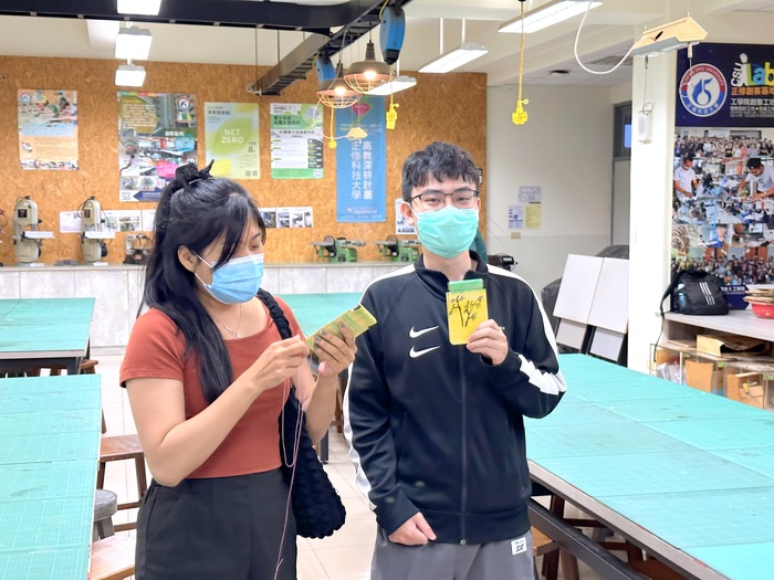 20250604【正修創客基地×工學院】工程材料應用實作工作坊-皮革自動彈片開合收納包圖片