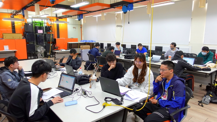 2025【正修創客基地×工學院】同儕學習社群研習-無人機基礎編程實作工作坊圖片