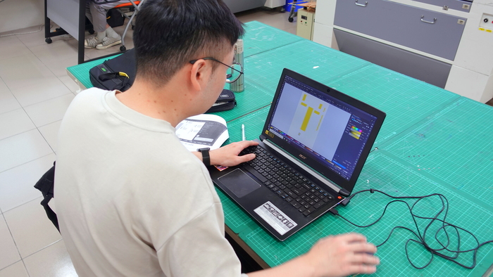 2025【正修創客基地×工學院】同儕學習社群研習-雷射雕刻教育訓練及基礎實作工作坊圖片