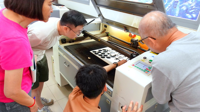 2025【正修創客基地×工學院】同儕學習社群研習-雷射雕刻教育訓練及基礎實作工作坊圖片