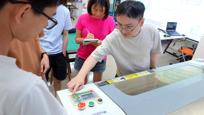 2025【正修創客基地×工學院】同儕學習社群研習-雷射雕刻教育訓練及基礎實作工作坊圖片