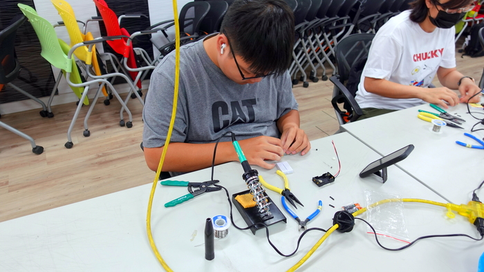 20250611【正修創客基地×工學院】基礎電子應用實作工作坊-光感動力車圖片