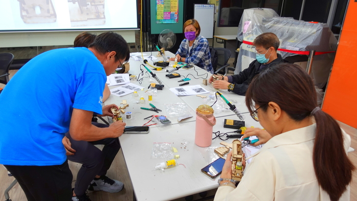 20251126【正修創客基地×工學院】基礎電子應用實作工作坊-步步高昇滾珠台圖片