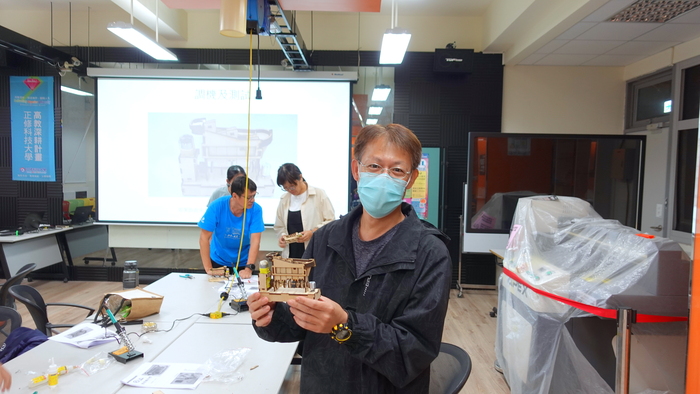 20251126【正修創客基地×工學院】基礎電子應用實作工作坊-步步高昇滾珠台圖片