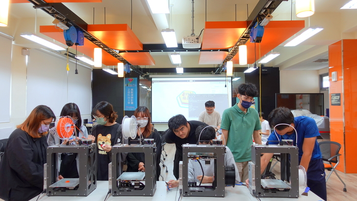 2025【正修創客基地×工學院】同儕學習社群研習-3D列印基礎入門及教育訓練工作坊圖片