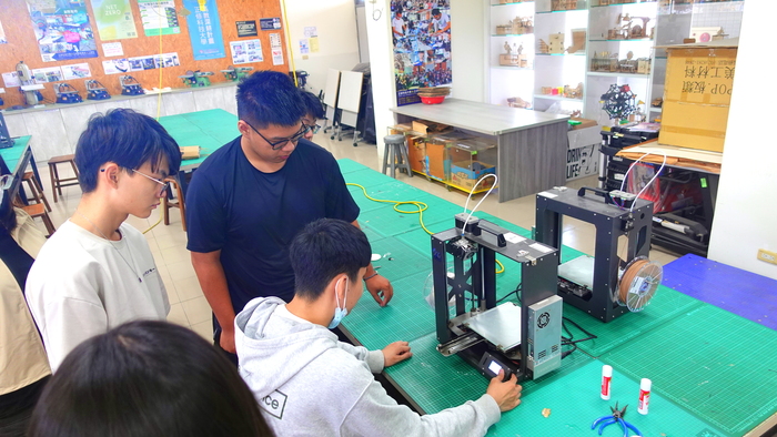 2025【正修創客基地×工學院】同儕學習社群研習-3D列印基礎入門及教育訓練工作坊圖片