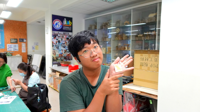 20251119【正修創客基地×工學院】基礎金工應用實作工作坊-蝕刻銅片吊飾圖片