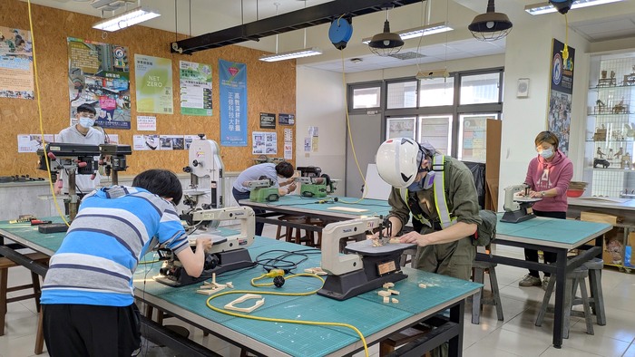 2025【正修創客基地×工學院】同儕學習社群研習-小型木工機台基礎應用及教育訓練工作坊圖片